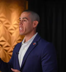 Adrian Muñoz, Co-Founder of ALAC HR Solutions